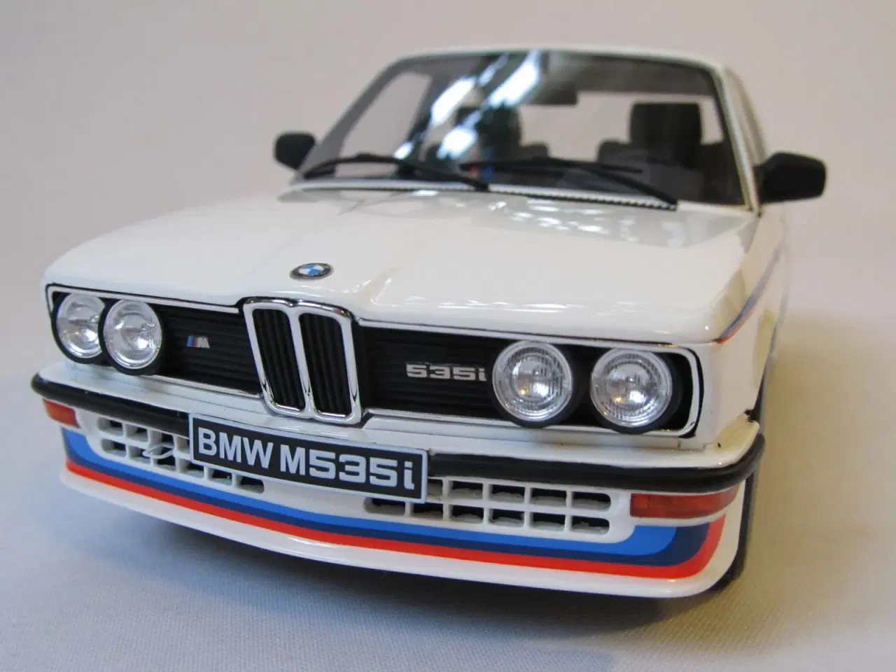 Billede 4 - 1979 BMW M535 (E12) 1:18 