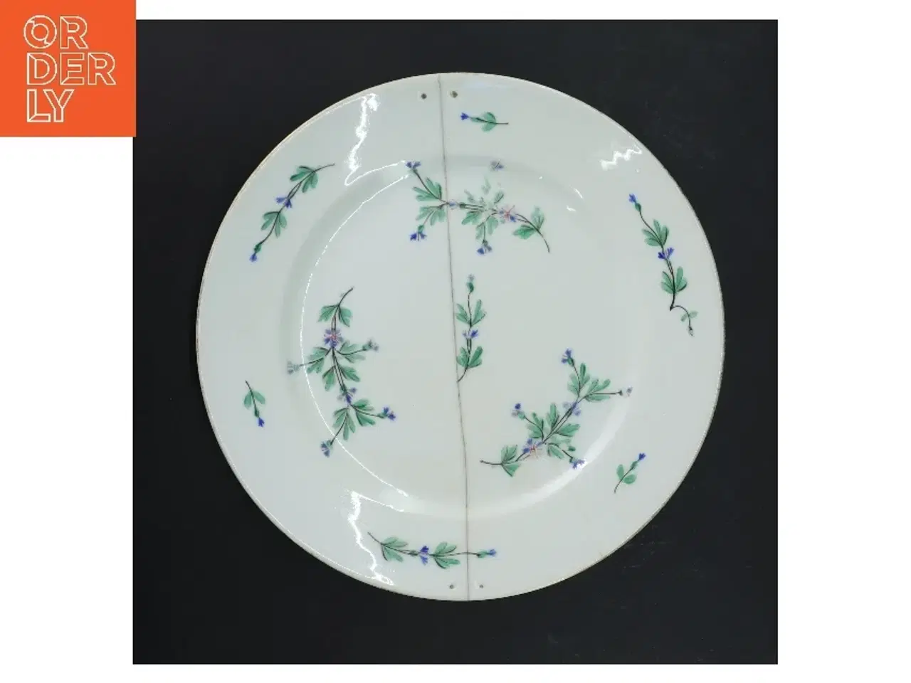 Billede 1 - Porselænstallerken med blomstermønster (str. Ø 23 cm)