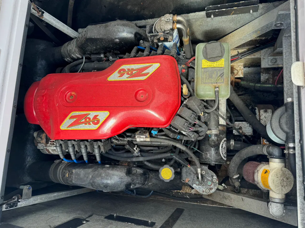 Billede 10 - 226 Limited med 375 hk ZR6 8,1L V8 i/o og 3000 kg Humbauer bådtrailer - Engros til CVR nummer