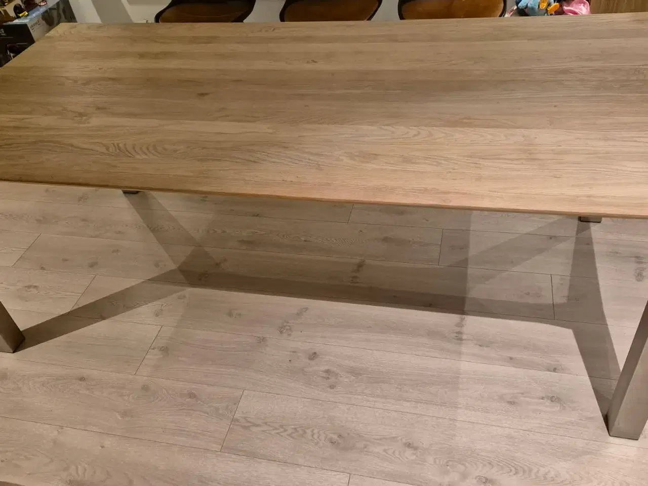 Billede 2 - Spisebord i eg. 