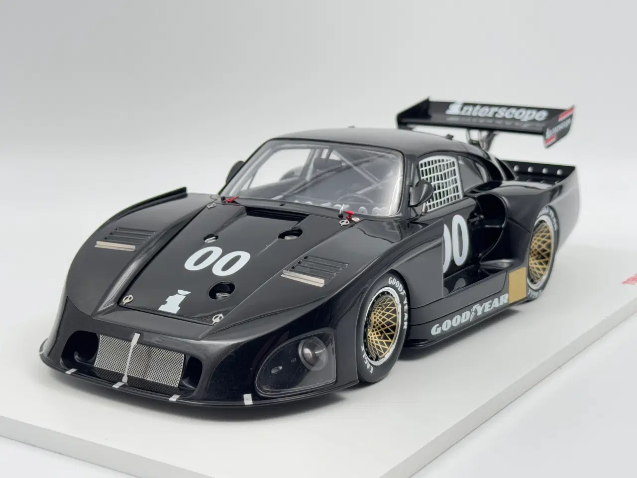 Billede 2 - 1980 Porsche 935 K4 #00 Interscope Racing - 1:18