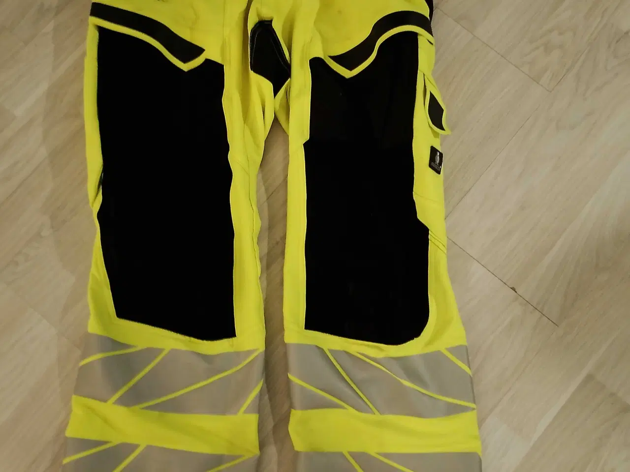 Billede 2 - Sælger lidt høj visibilitet arbejdstøj