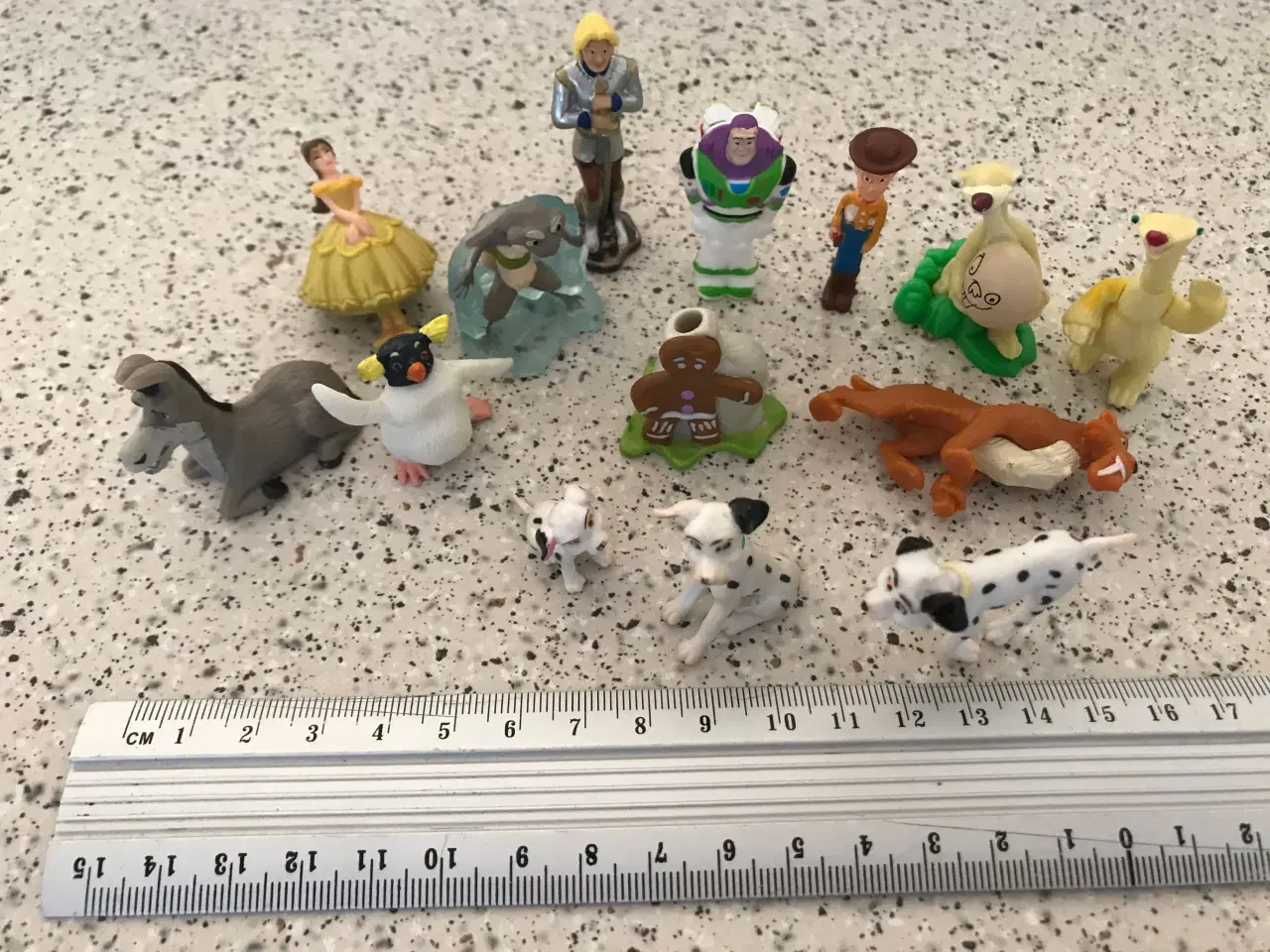 Billede 1 - Disney MINIfigur (14 stk) Perfekt til Julekalender