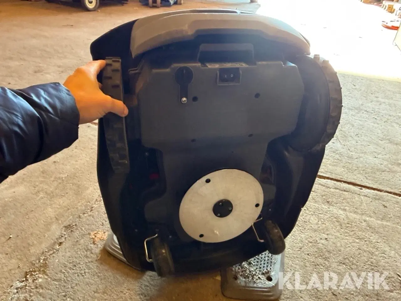 Billede 11 - Robot plæneklipper Husqvarna 520 med ladestation