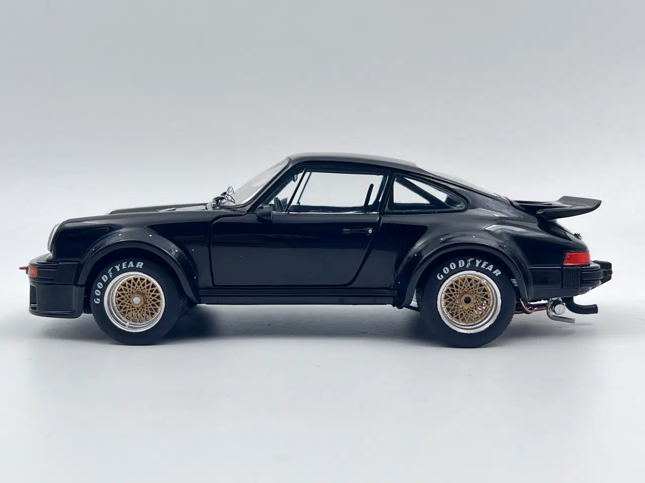 Billede 9 - 1976 Porsche 934 RSR ( 911 ) 1:18  Super flot 