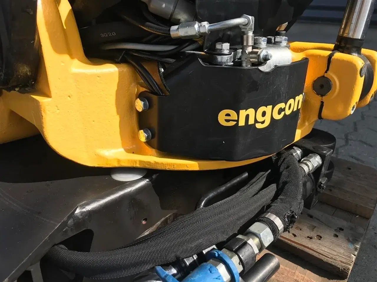 Billede 5 - - - - Engcon ec206 Aftageligt med ec-Oil og gribeklo