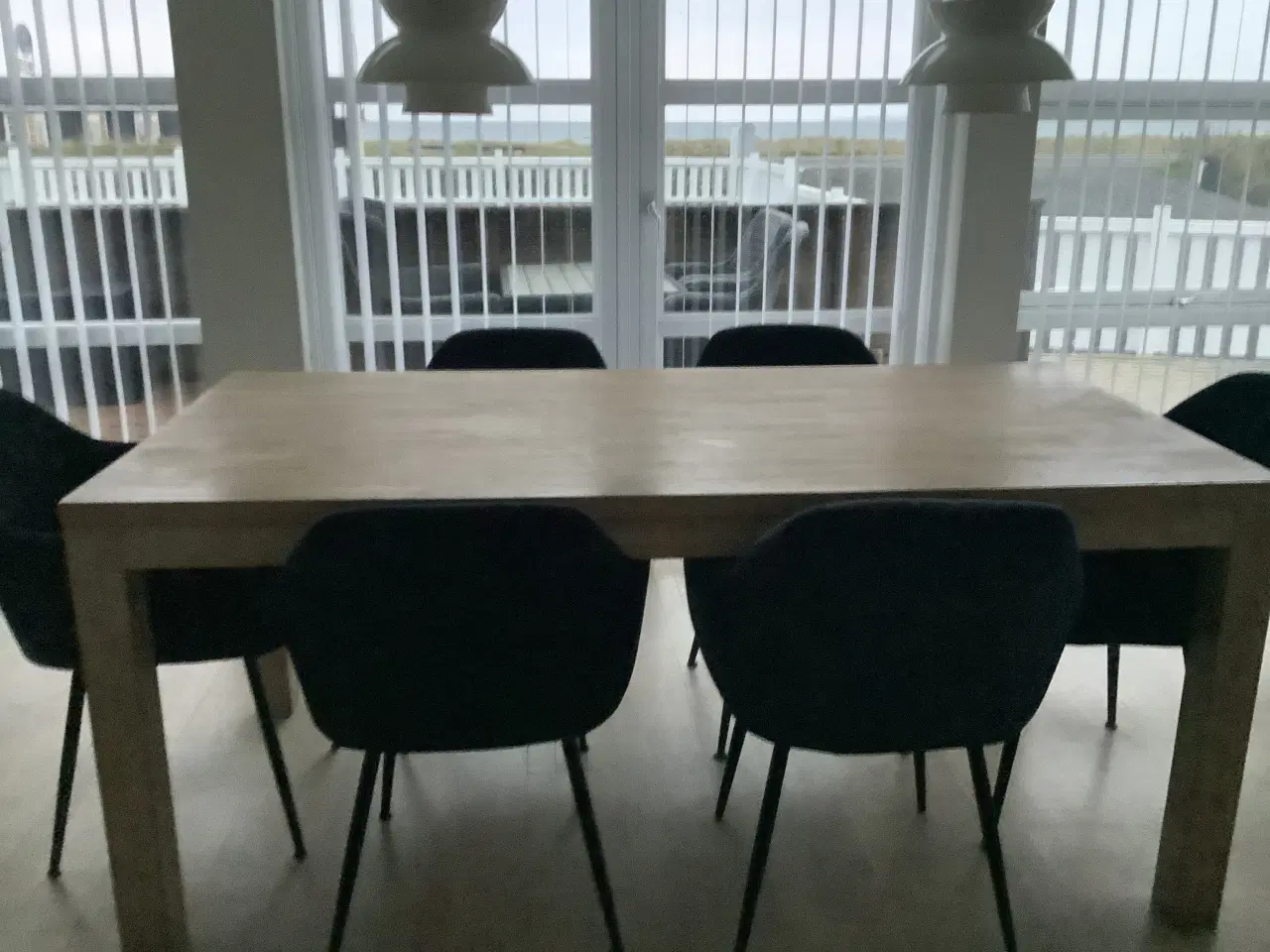 Billede 2 - Spisebord i bøg