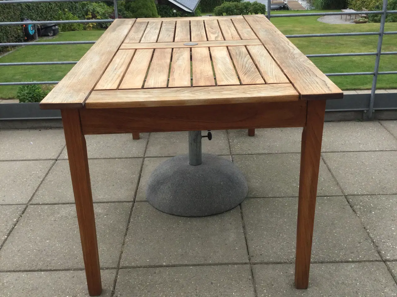 Billede 3 - Trip Trap Havebord