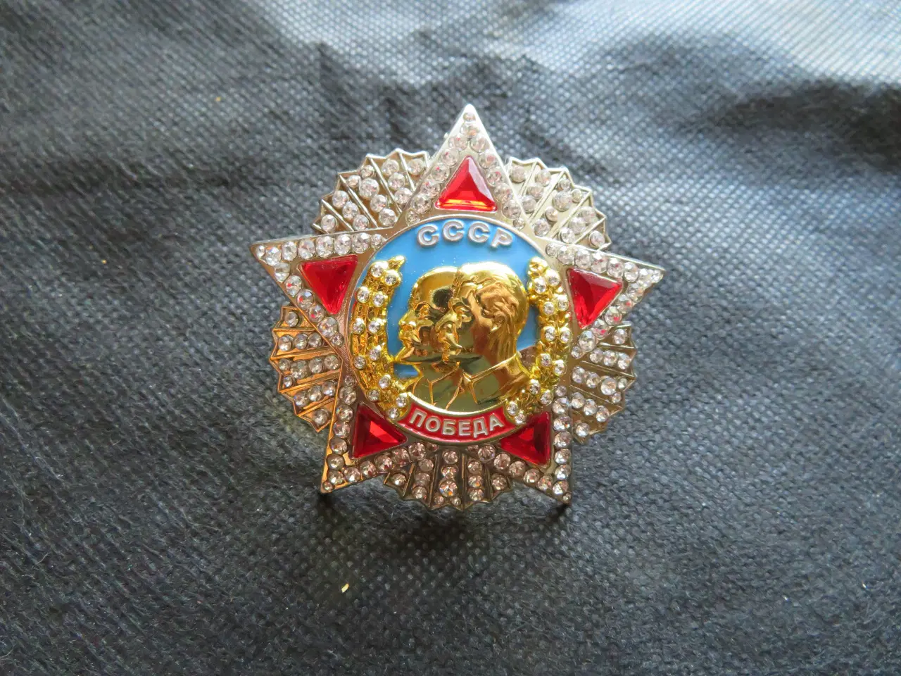 Billede 9 - Militære emblemer udenlandske.