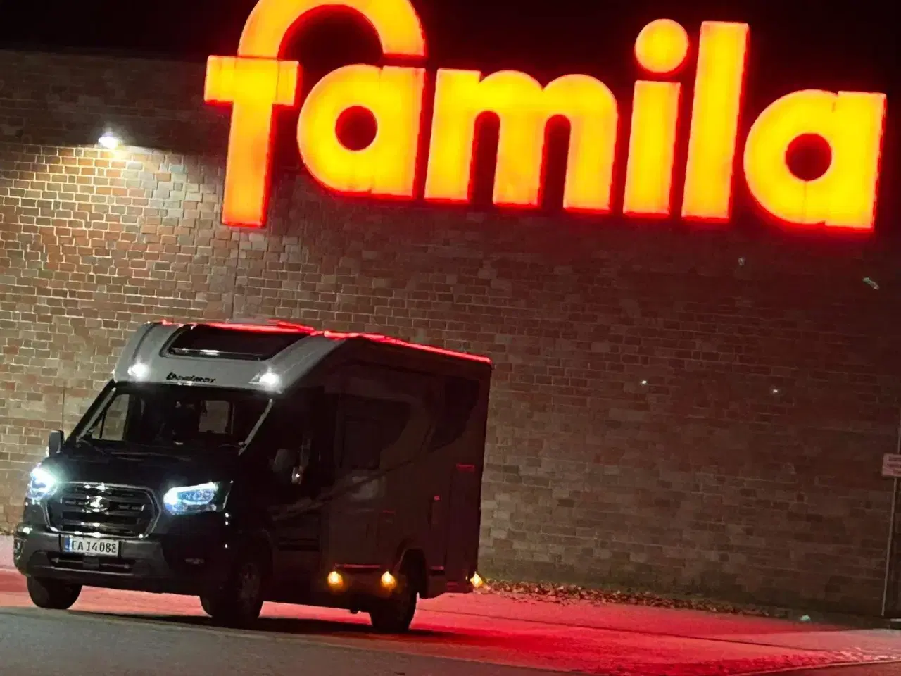 Billede 3 - Frihed på fire hjul 