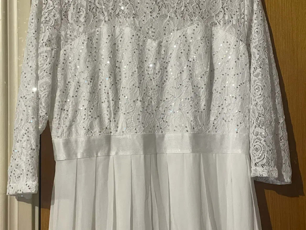 Billede 2 - Ny brudekjole str. XL
