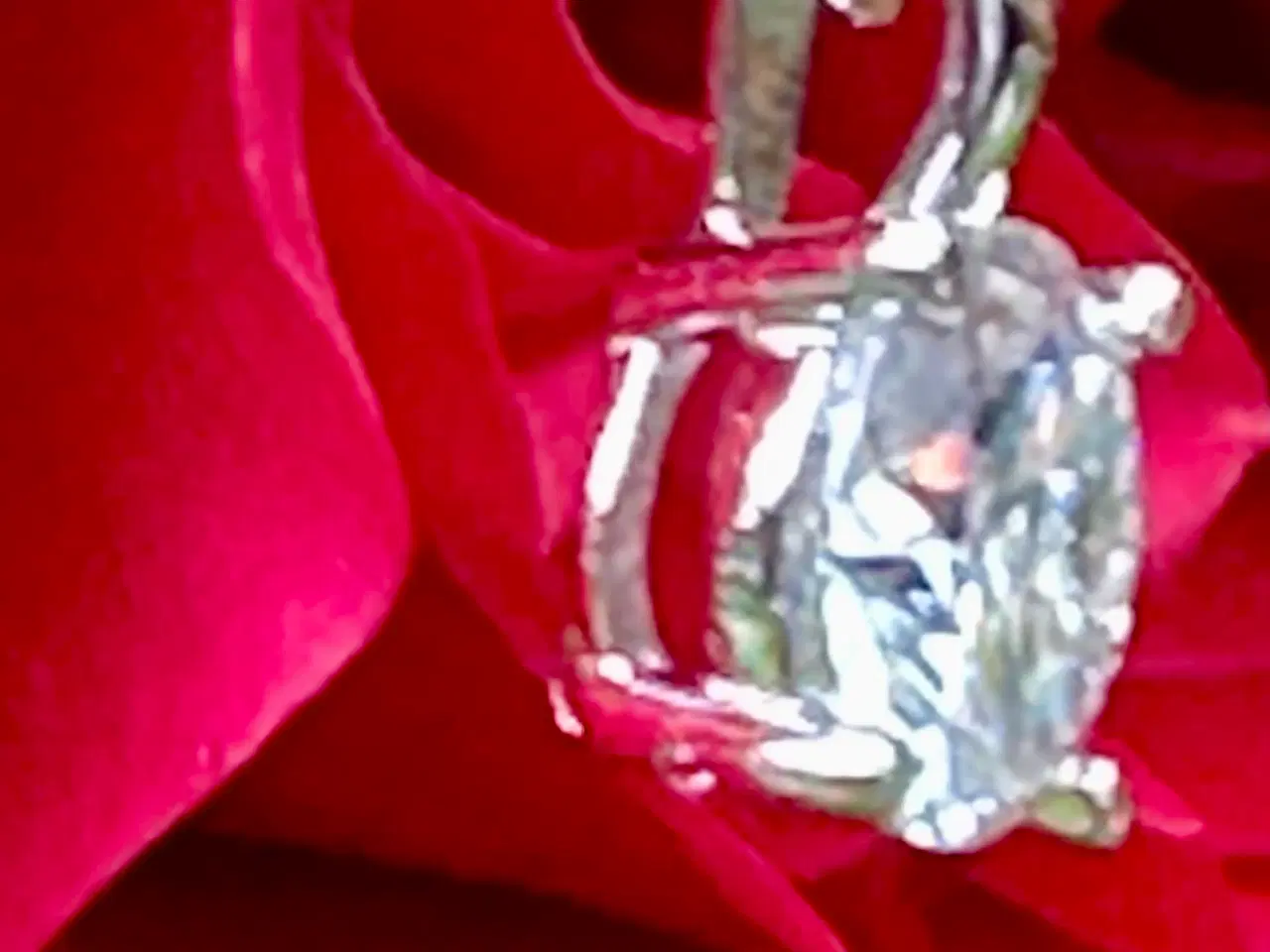 Billede 6 - Ubrugt sæt - halskæde og vedhæng af moissanite.