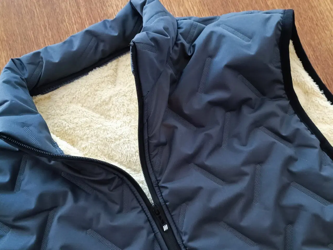 Billede 7 - Jakke uden ærmer / vest L-XL