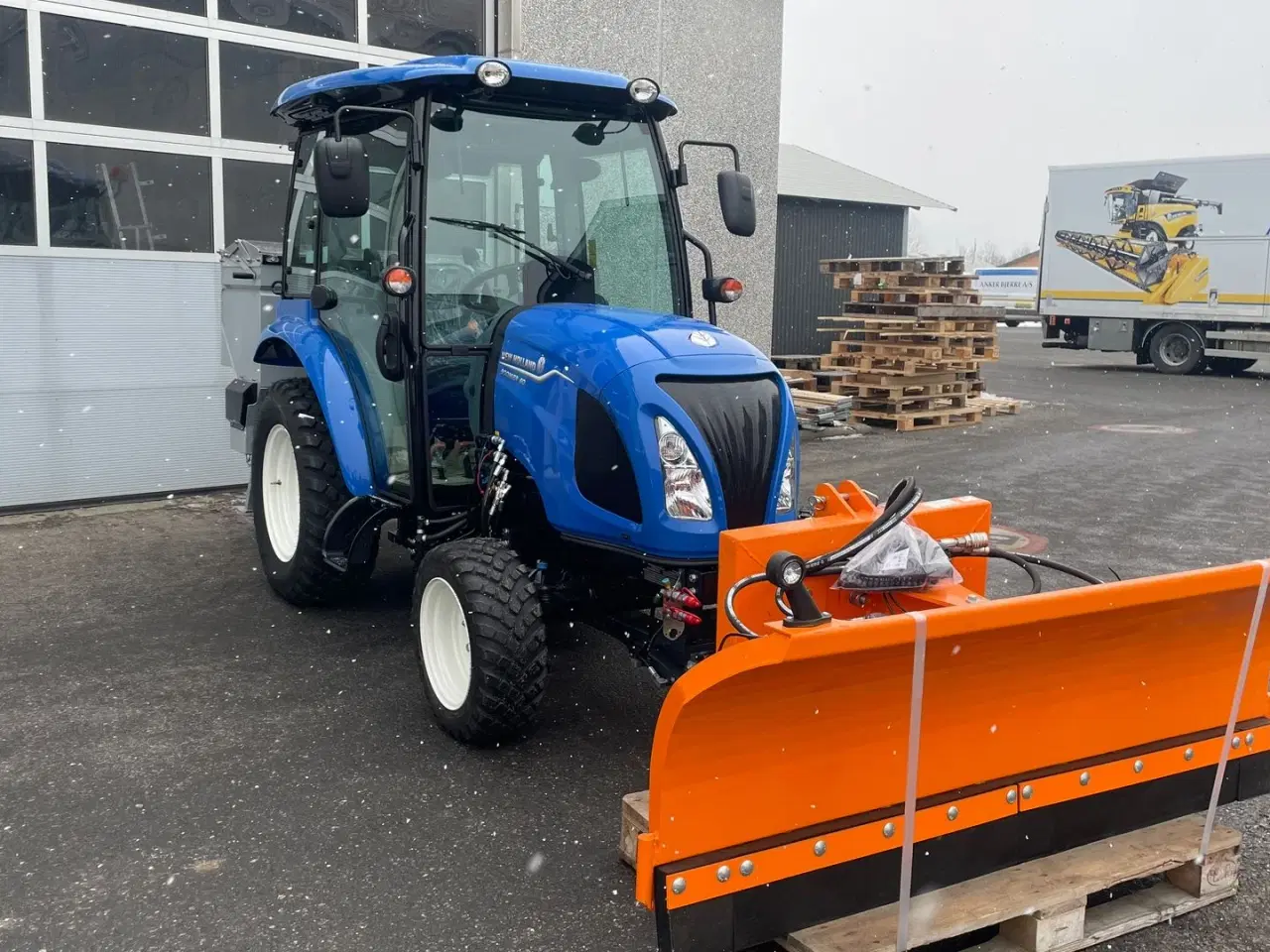 Billede 2 - New Holland BOOMER 40 HST Inkl. Vinterpakke