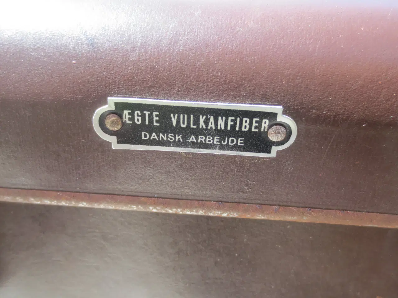 Billede 5 - 1 stk Retro Rejsekuffert Ægte Vulkanfiber 