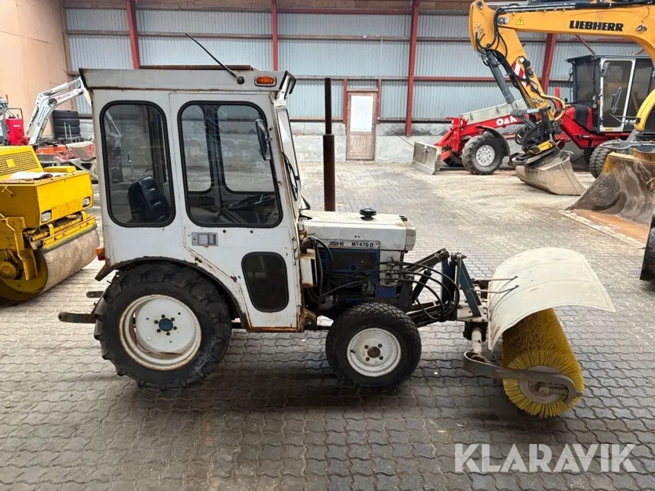 Billede 6 - Veterantraktor Mitsubishi MT460D med fejemaskine