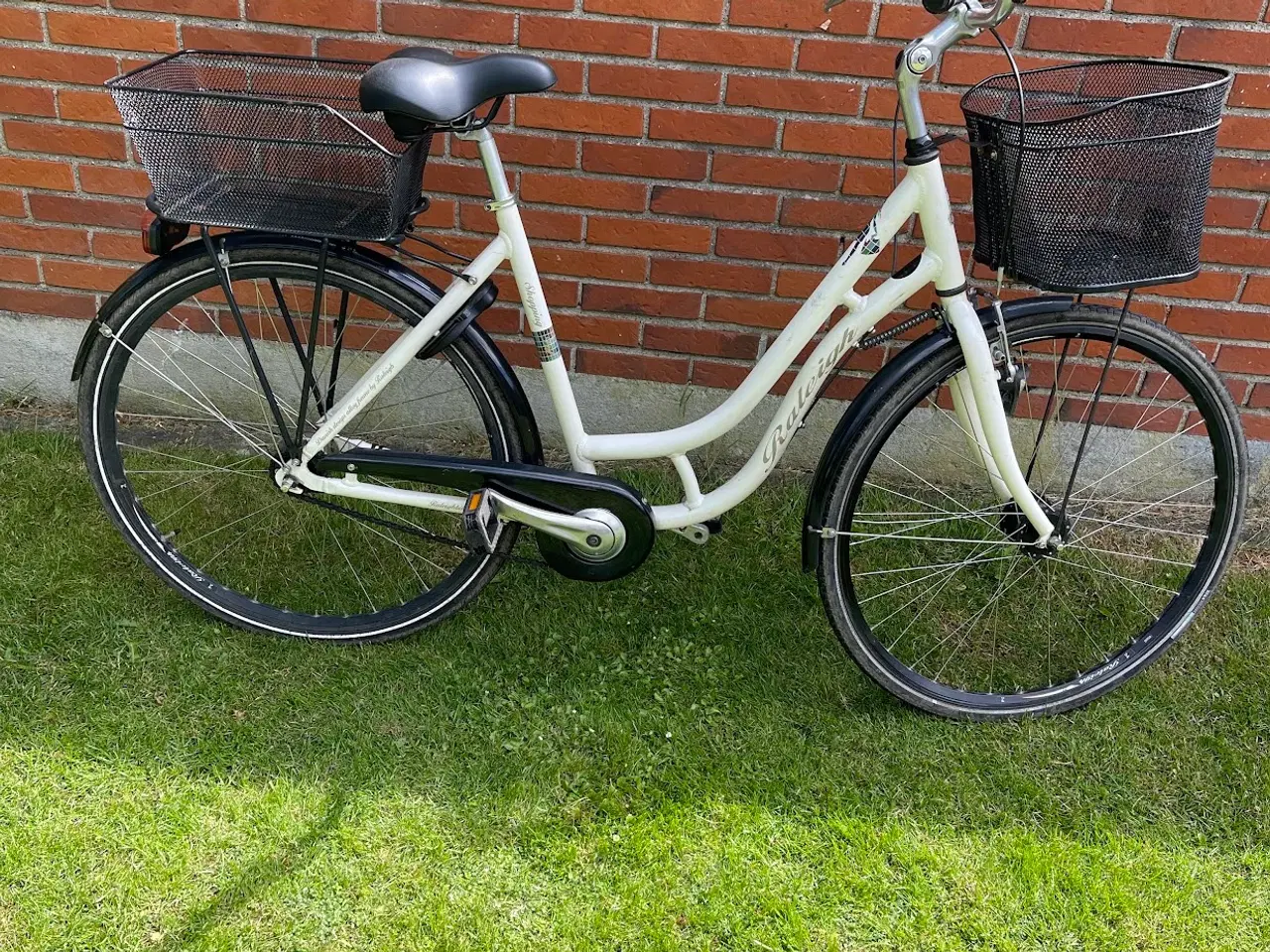 Billede 1 - Dame Cykel. Her får du noget for pengene