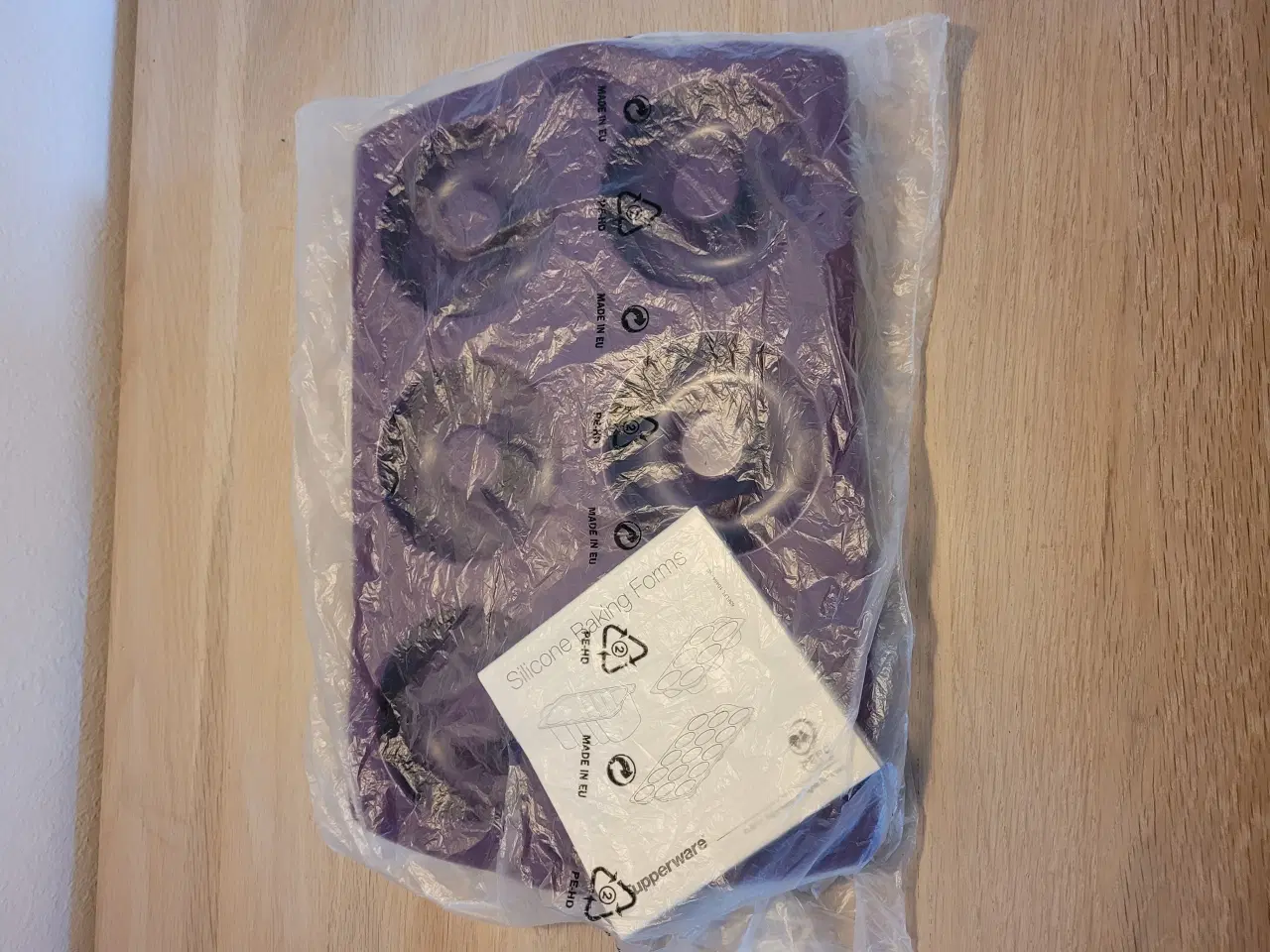 Billede 1 - Tupperware 6 stk. Donuts silikone form (NY)