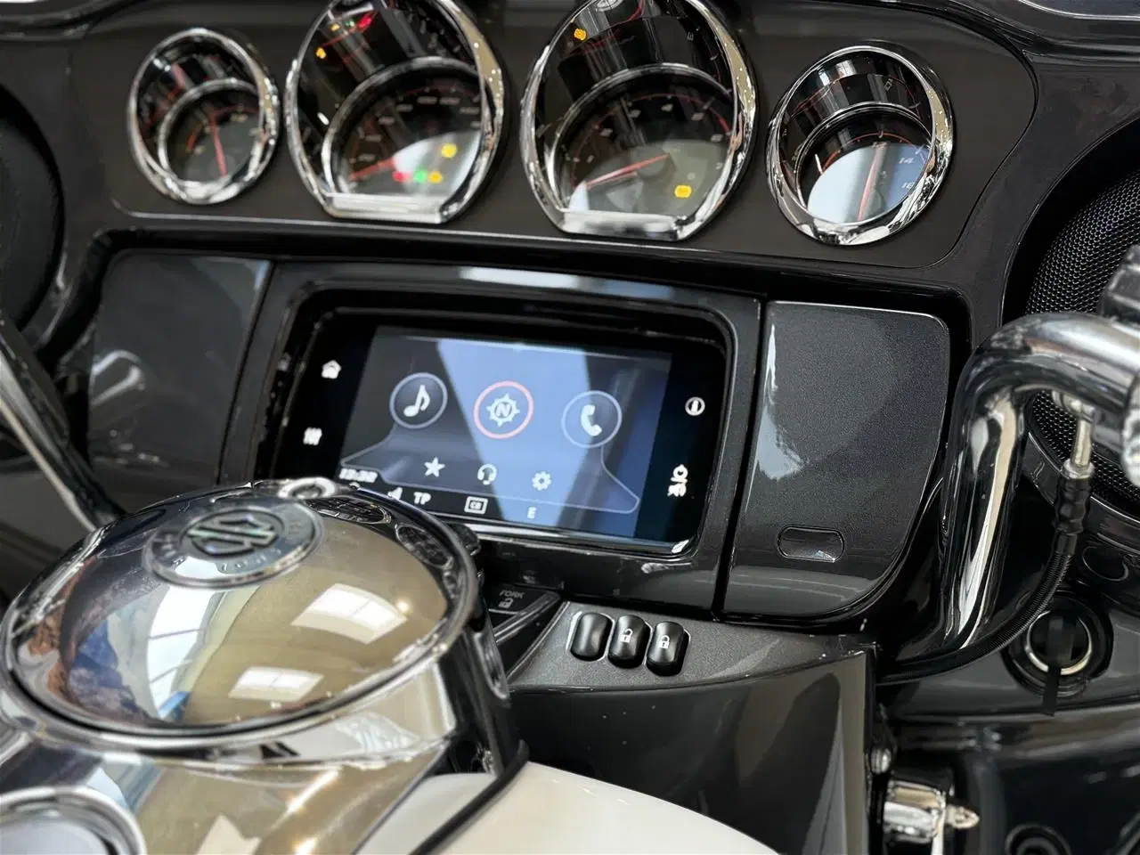 Billede 13 - Harley-Davidson FLHTCUTGSE Tri Glide Ultra CVO 117" Trike