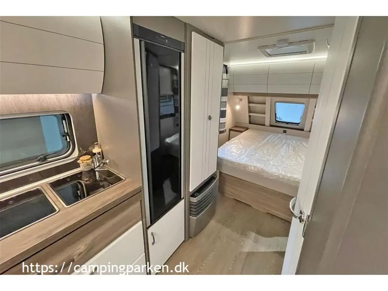 Billede 5 - 2023 - Hobby Excellent Edition 540 UFF   Fantastisk flot vogn med queens bed i skandinavisk lyst design
