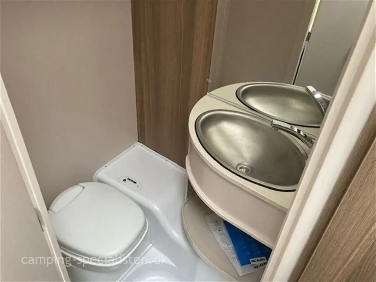 Billede 8 - 2021 - Dethleffs C'joy 480 QLK   Dethleffs 480 QLK køjevogn model 2021 kan nu ses hos Camping-Specialisten.dk