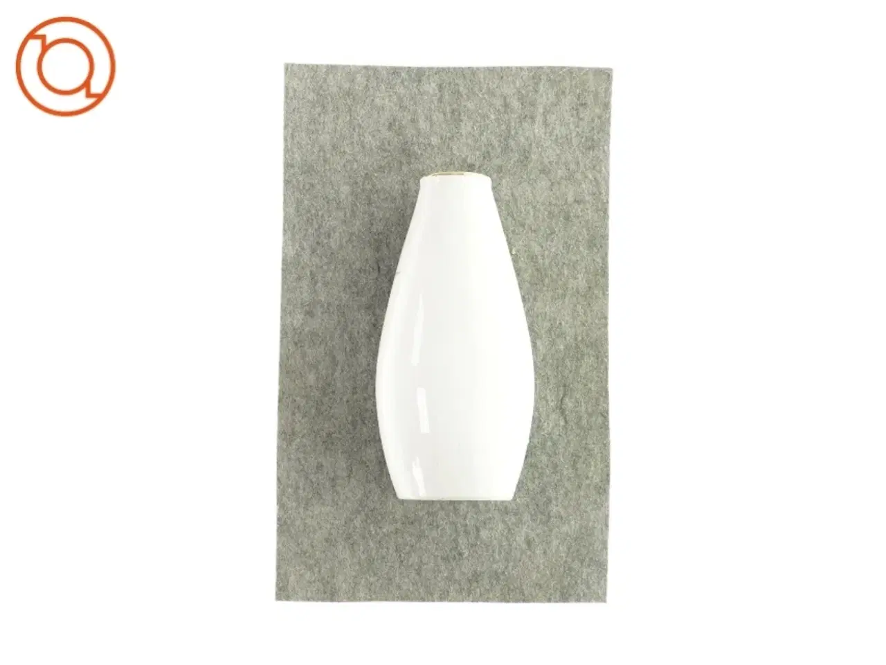 Billede 1 - Vase med blomster (str. HØ: 24 x 11 cm)