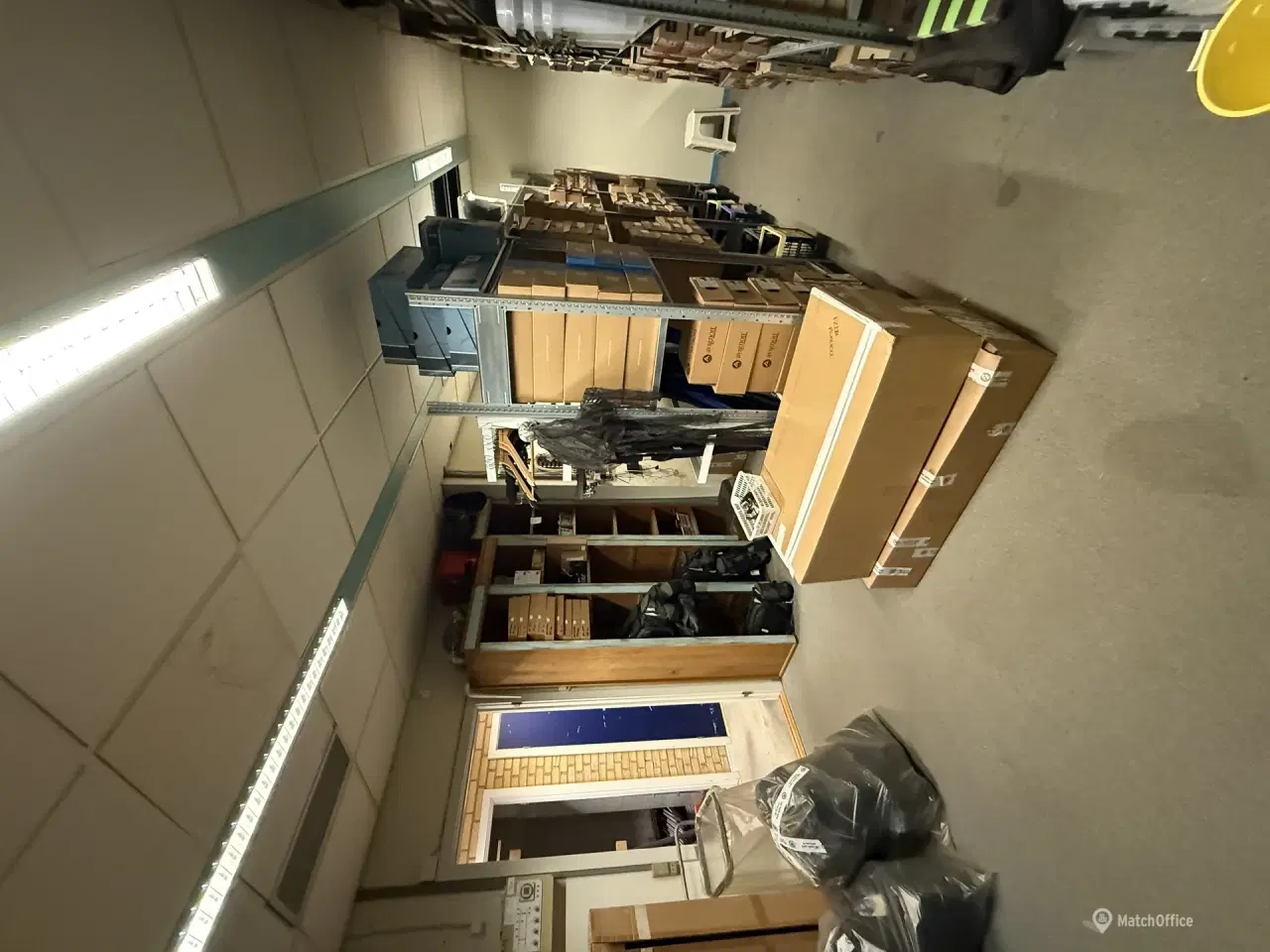 Billede 11 - Stort butikslokale udlejes