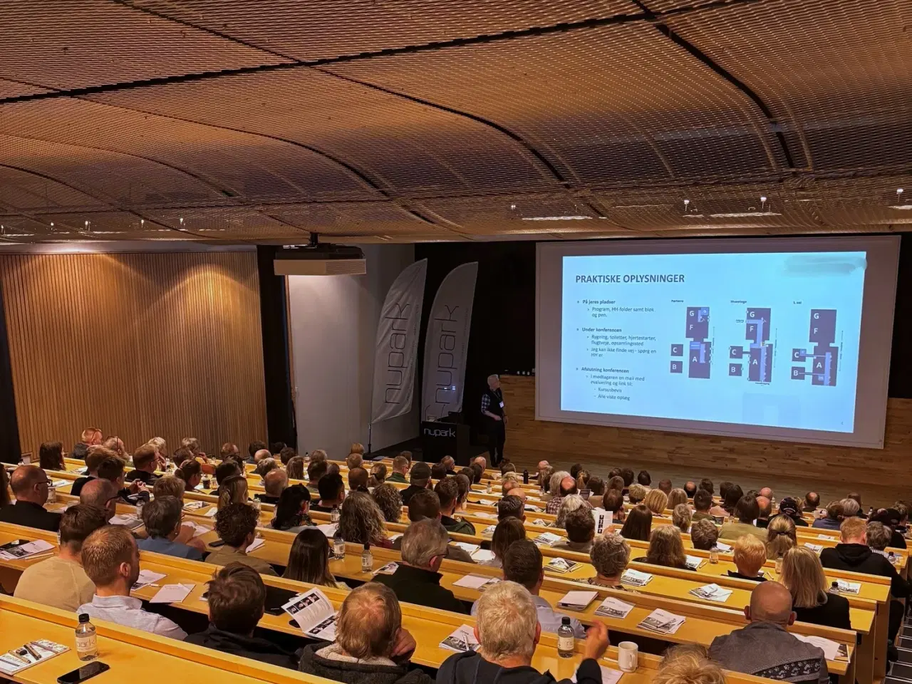 Billede 1 - Nuparks auditorium