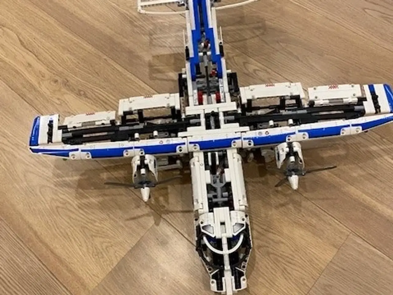 Billede 3 - Lego transportfly 42025 Technic