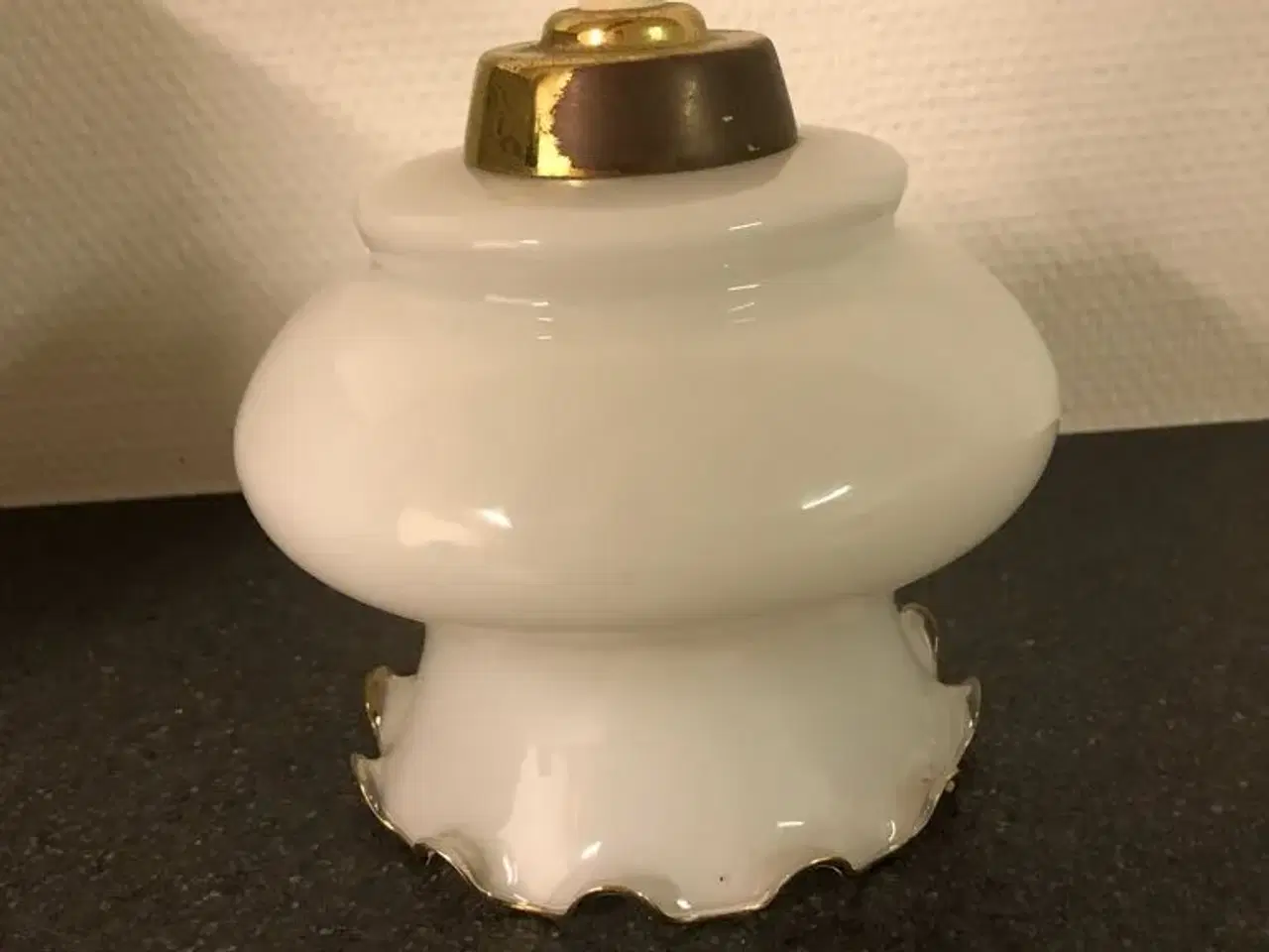 Billede 1 - Gammel loftslampe hvid glas