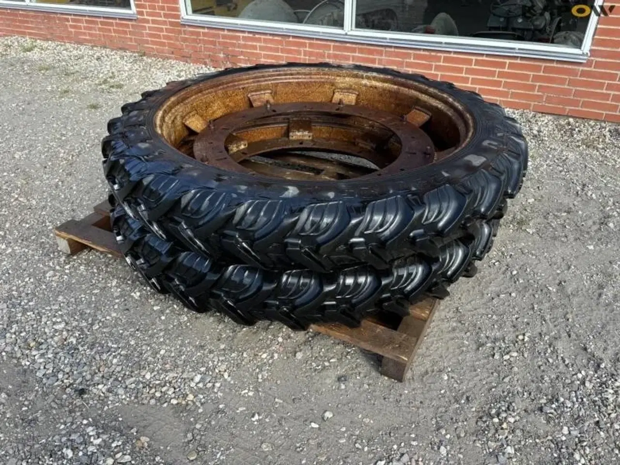 Billede 1 - Taurus 230/95-R48