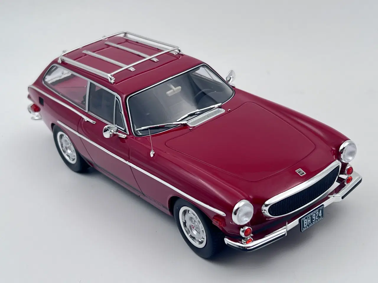 Billede 5 - 1972 Volvo P1800 ES 1:18  Super flot og detaljeret