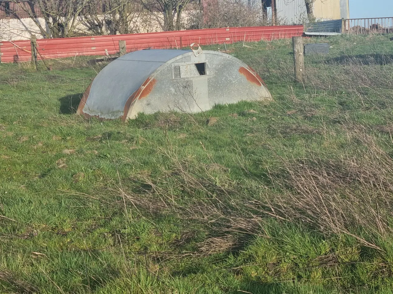 Billede 2 - Grisehytter sælges 