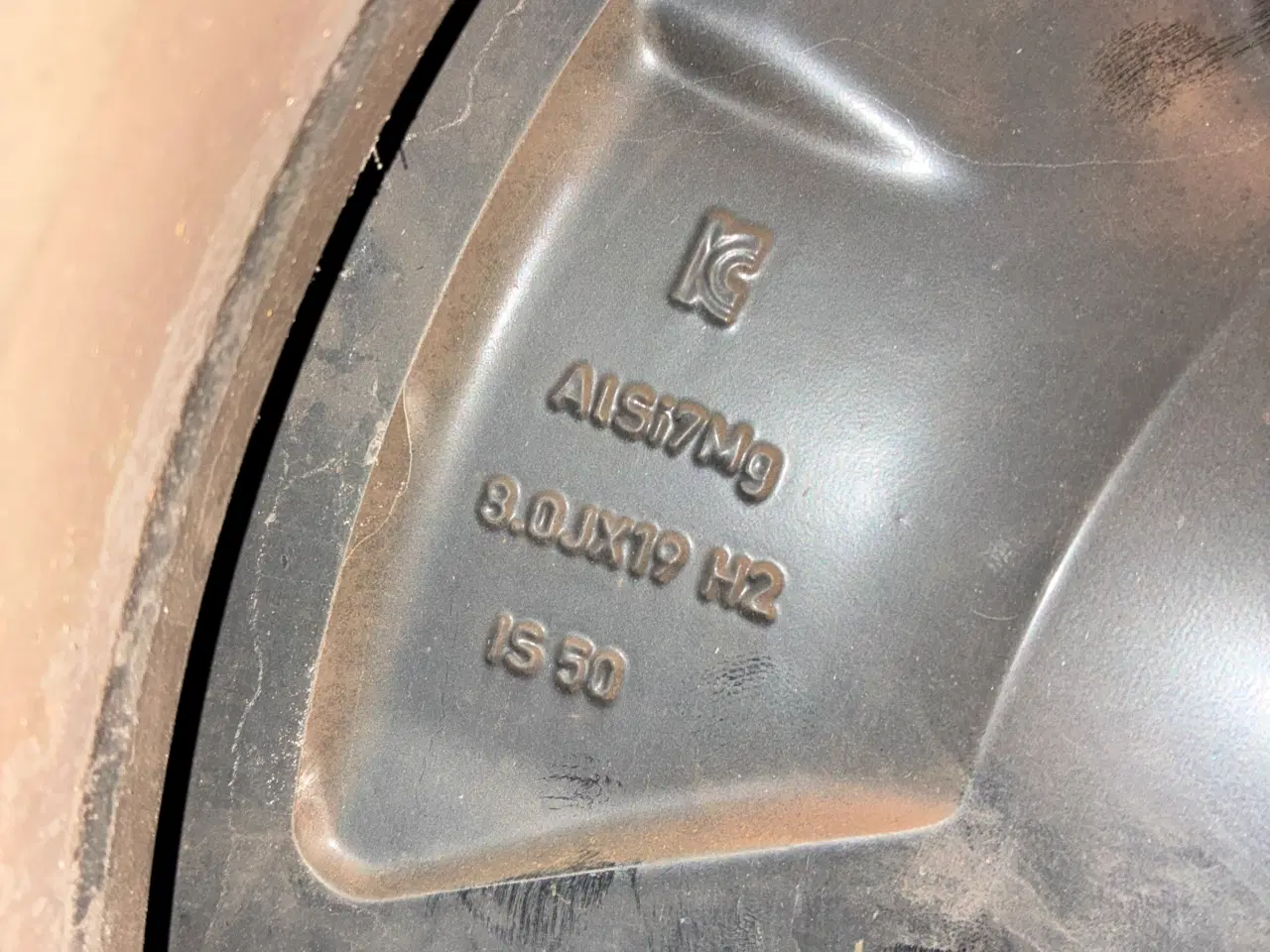 Billede 10 - Polestar 2 originale alufælge med gode helårsdæk