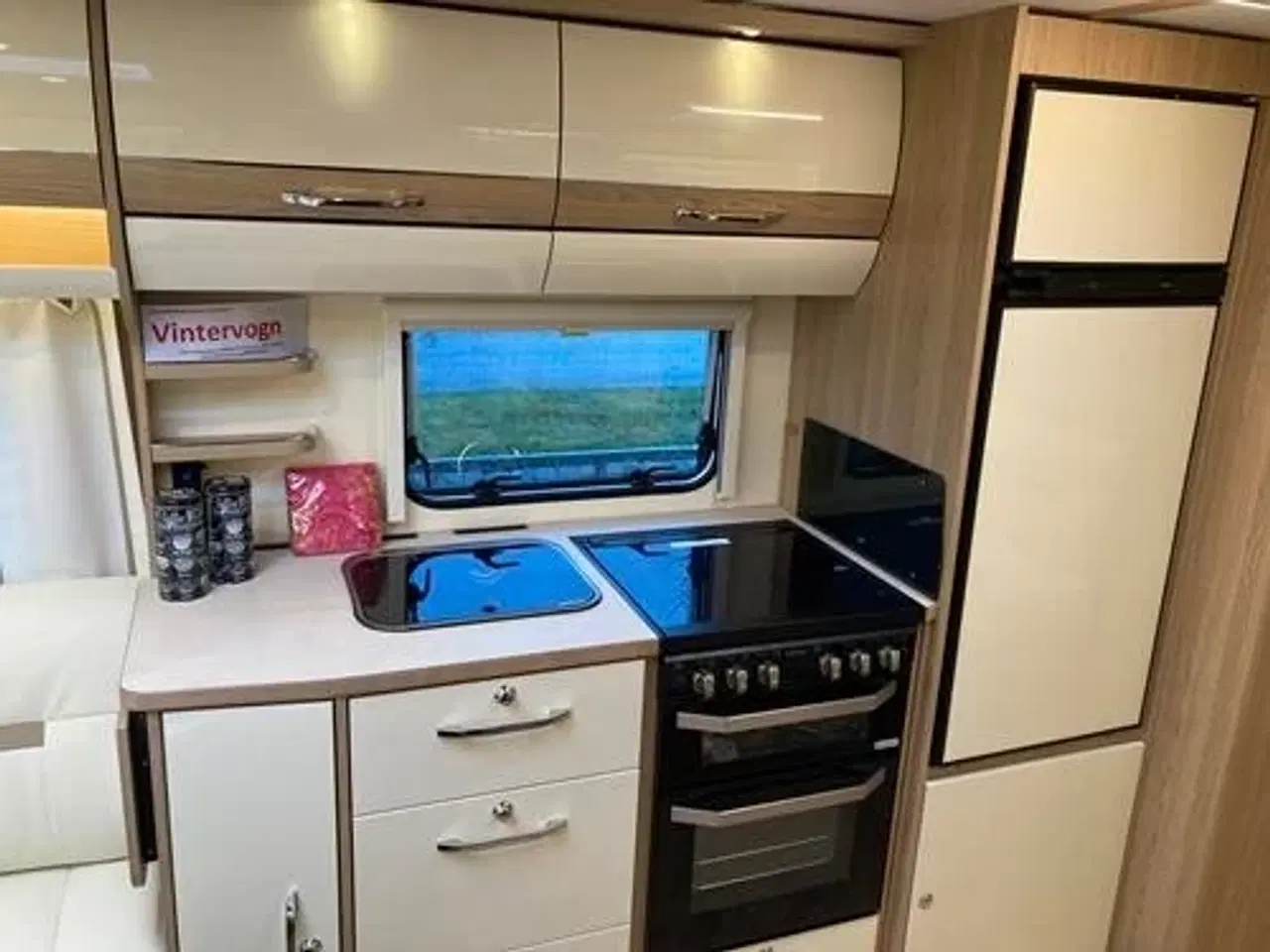 Billede 4 - LMC EXQUISITE VIP 695 D - TILBUD SPAR 29.995.- NU 433.100