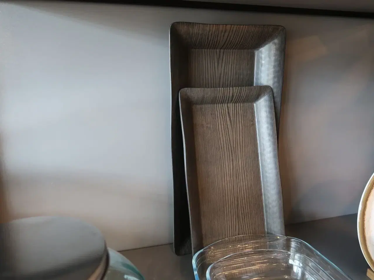Billede 4 - Dispensere med taphane, tallerkener og fade