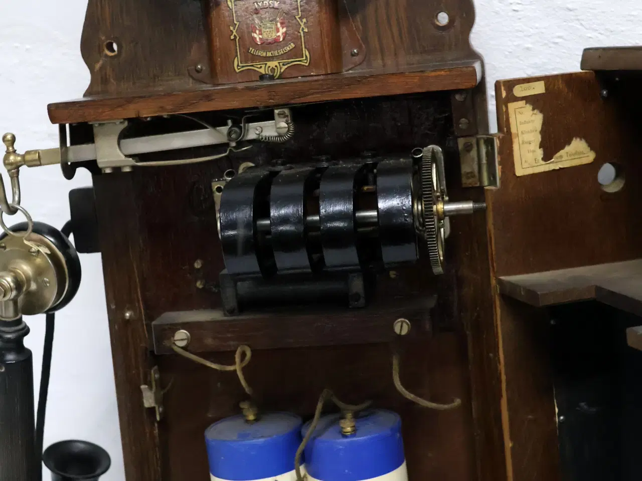 Billede 3 - Gl væghængt telefon fra Jydsk telefonaktivselskab.