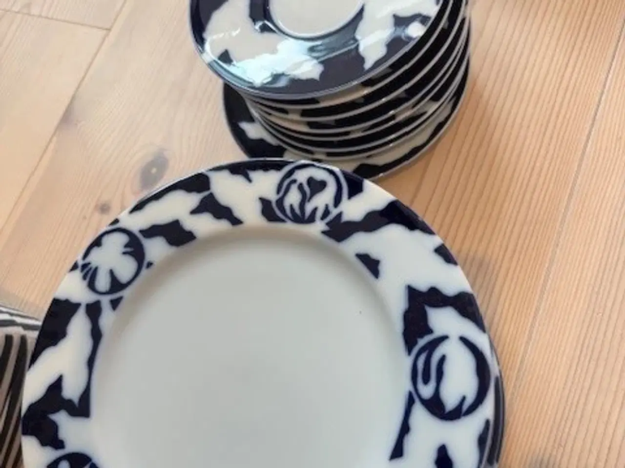 Billede 2 - Lin Utzon stel