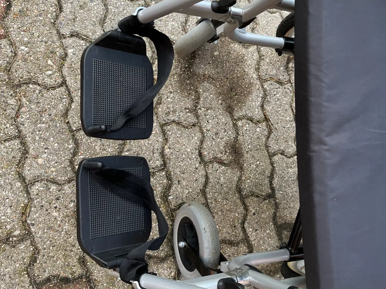 Billede 8 - Kvalitets MOBILEX letvægts kørestol.