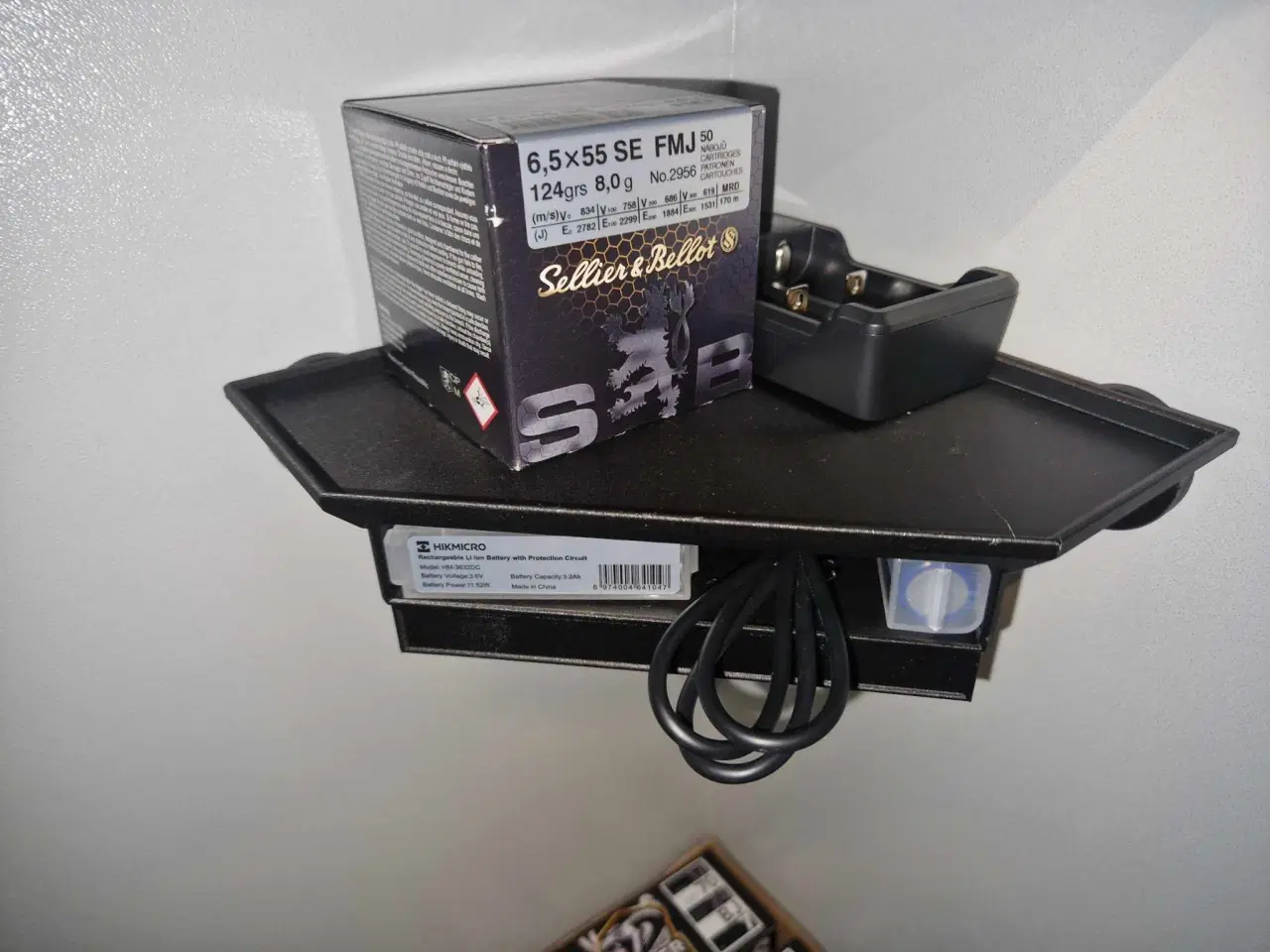 Billede 8 - Våbenholdere til våbenskab