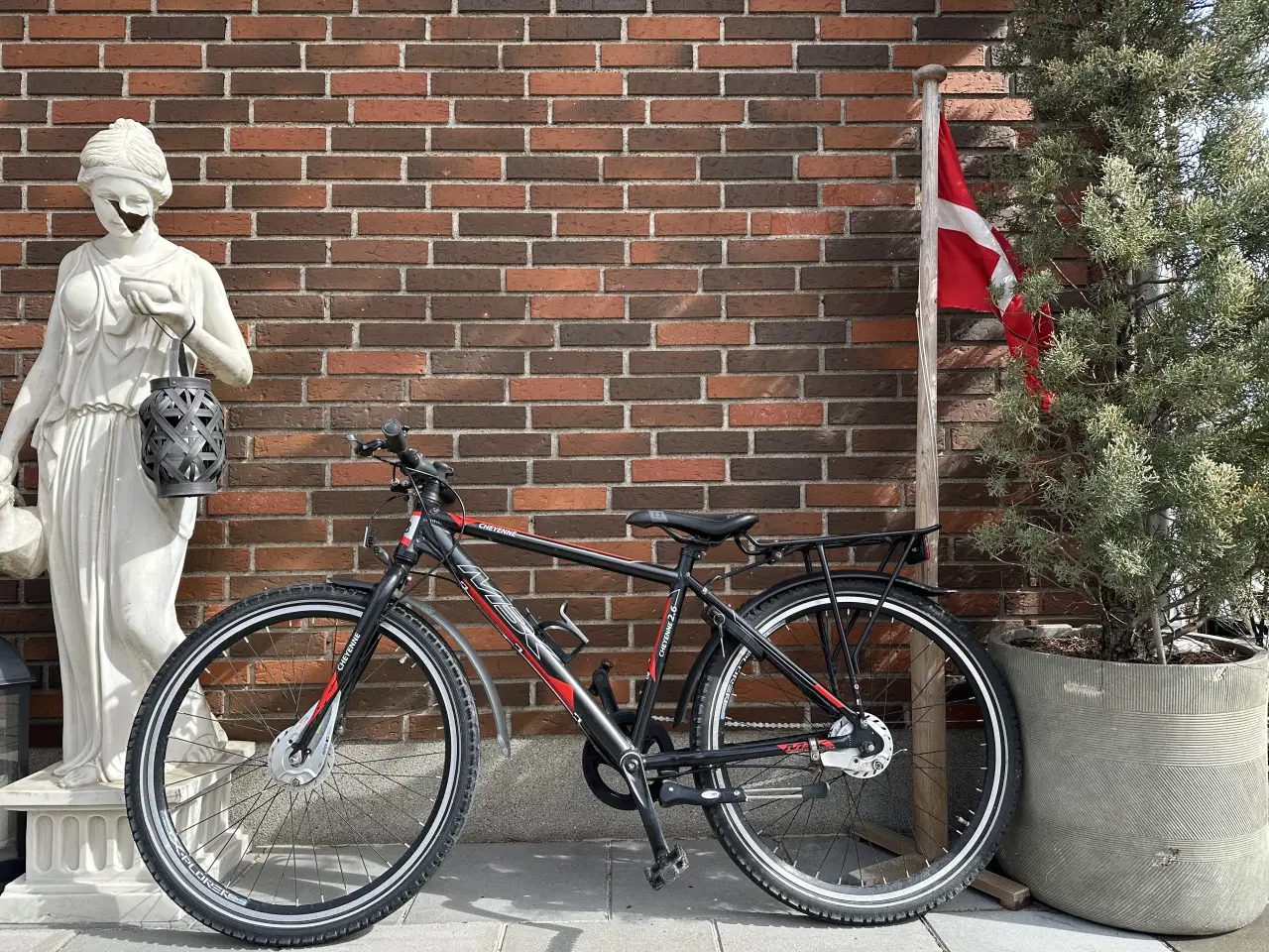 Billede 1 - Købt til 6499 kr 🤑 topmodelen skal SES 