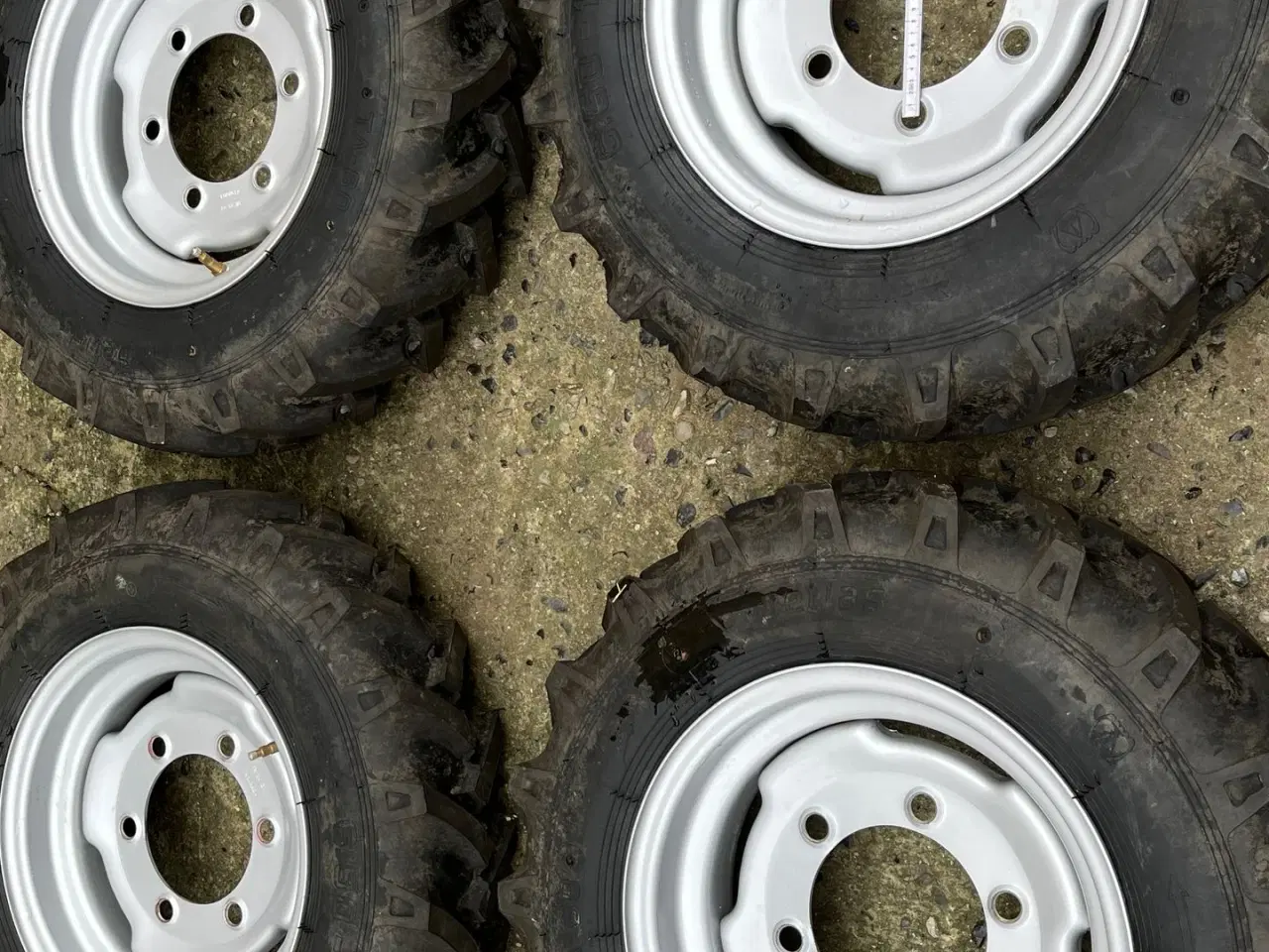 Billede 2 - Schäffer 6.50-16 4 stk. på fælge.