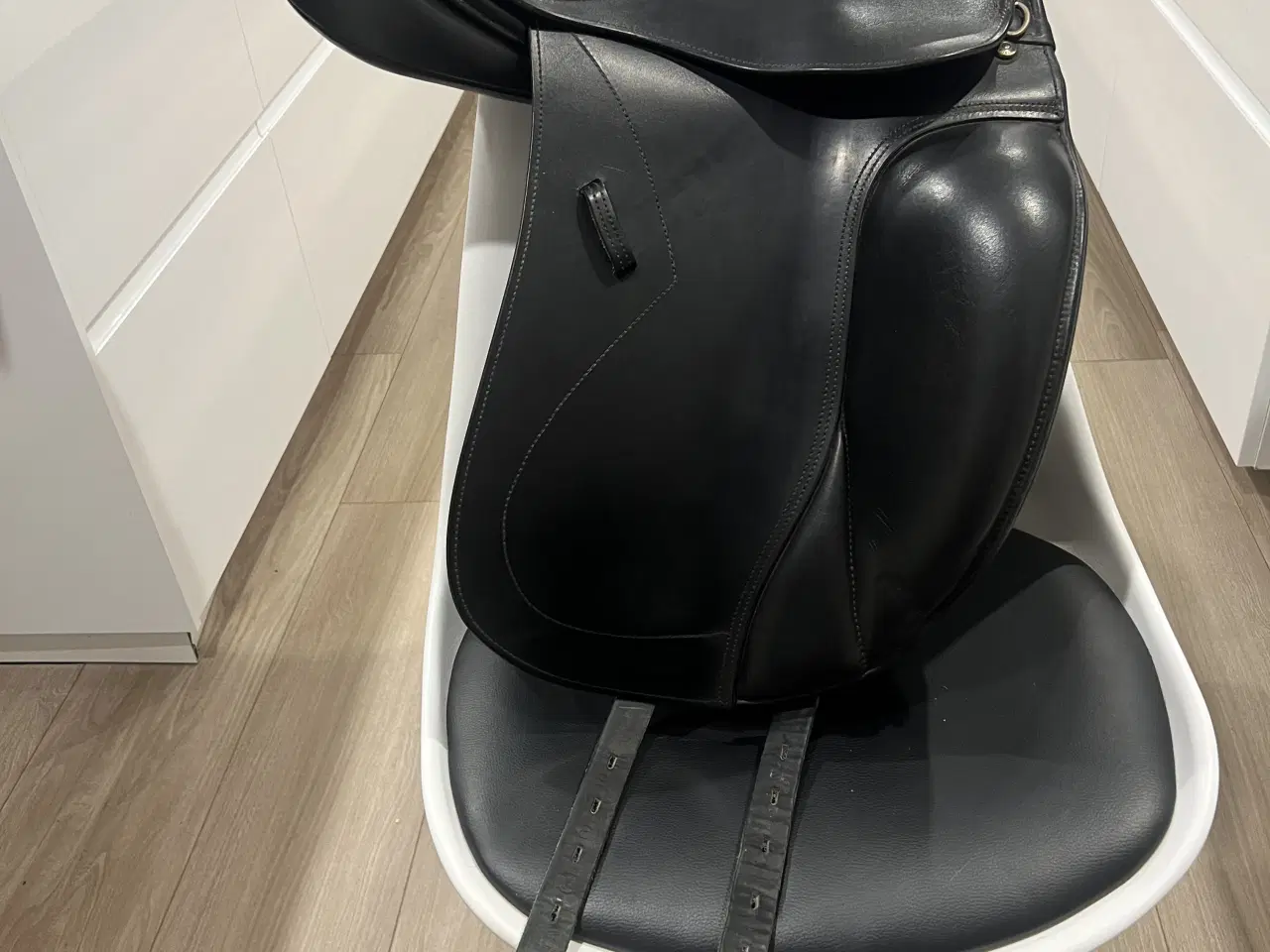 Billede 2 - Kentaur Afrodite dressursadel, 17” Fit 4 – komple