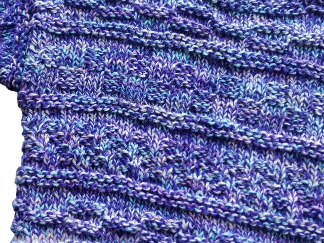 Billede 2 - håndlavede lilla baby sweater, str. 56
