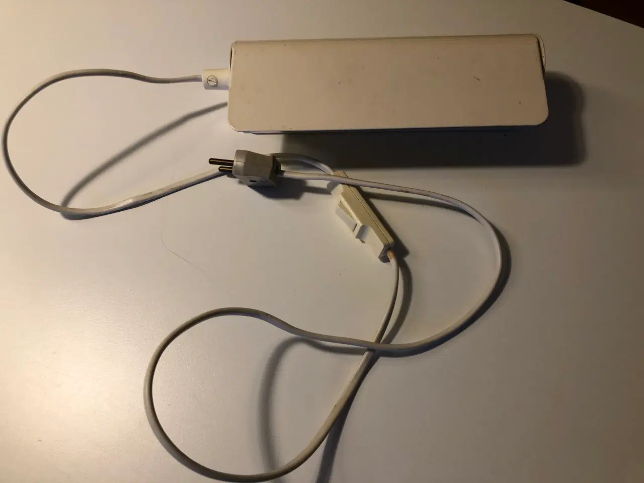 Billede 2 - Ældre retro model væglampe/sengelampe