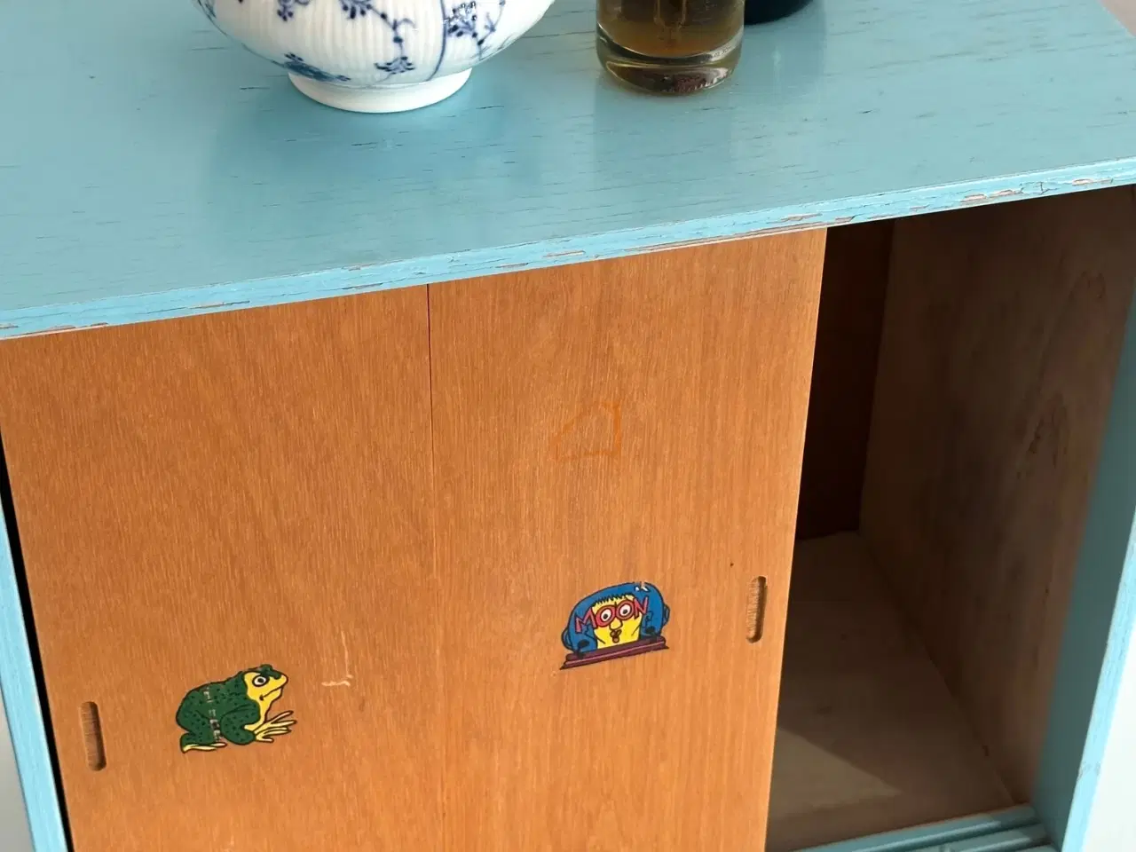 Billede 7 - Vintage dukkeskab m 3 låger