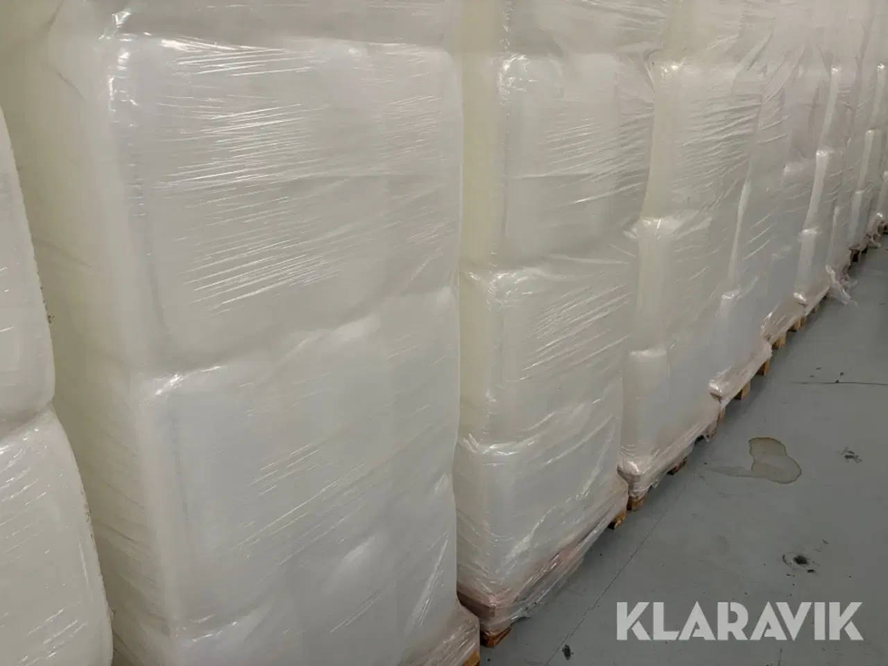 Billede 4 - Plastikflasker Promens 1100G LA - 13 paller af 60 stk