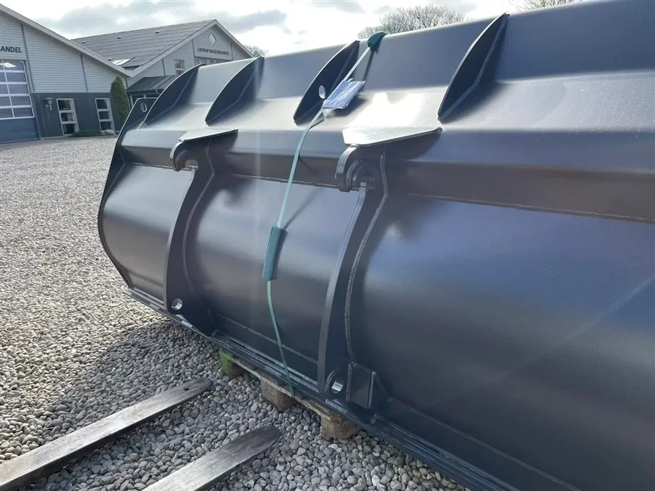 Billede 21 - JST Skovl 3.4m3 med volvoskifte og 3m bred. NY SKOVL. Den er opbygget efter alle kunstens regler