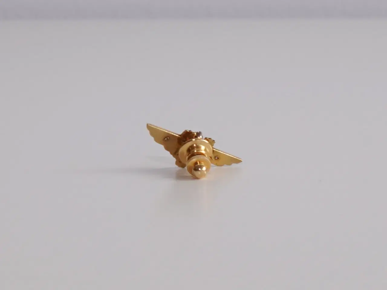 Billede 6 - SAS broche 18 K guld+3 diamanter + hjertenål 14 K
