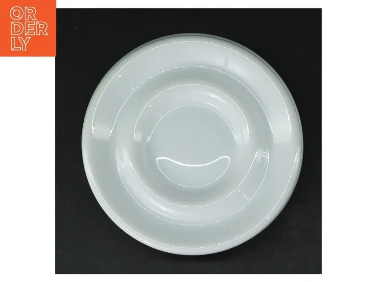 Billede 2 - Hvide tallerkener, 4 stk fra IKEA (str. 4 styk. ø. 14 cm)